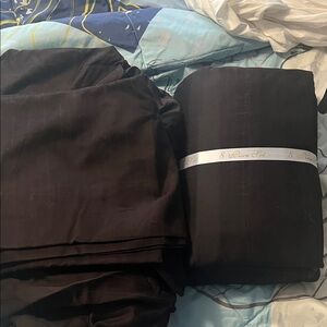Black Sheet Set